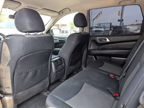 Used 2019 Nissan Pathfinder S FWD image 28
