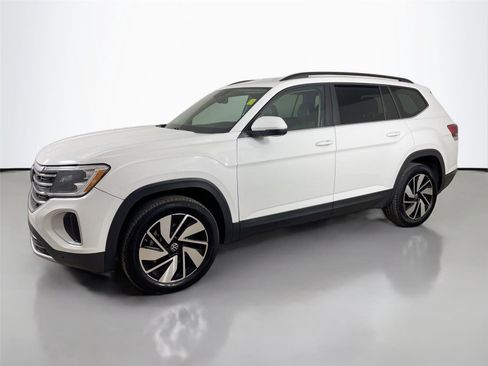 Used 2024 Volkswagen Atlas SE image 4