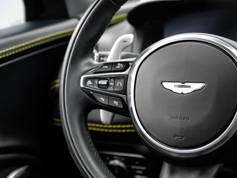 Used 2023 Aston Martin DBX 707 image 21