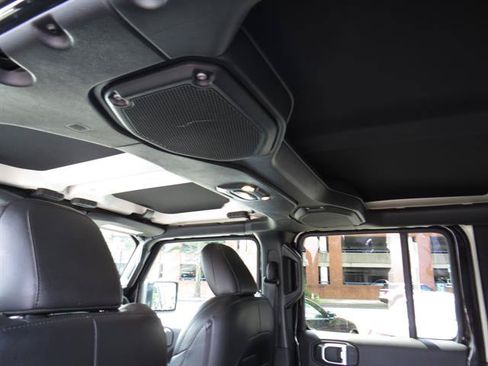 Used 2020 Jeep Wrangler Unlimited Sahara AWD/4WD image 22