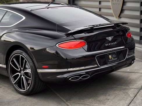 Used 2022 Bentley Continental GT image 10