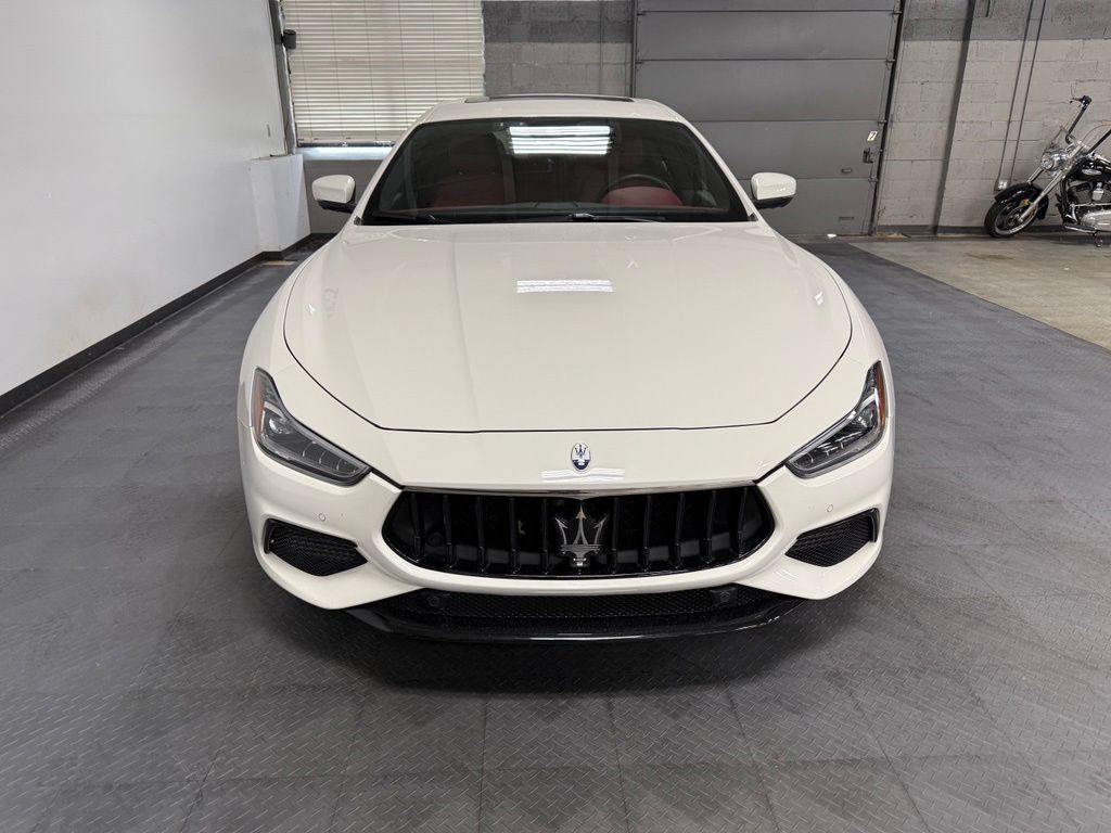 Used 2023 Maserati Ghibli Modena Q4 AWD/4WD image 3
