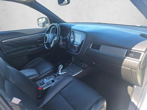 Used 2019 Mitsubishi Outlander SEL AWD/4WD image 18