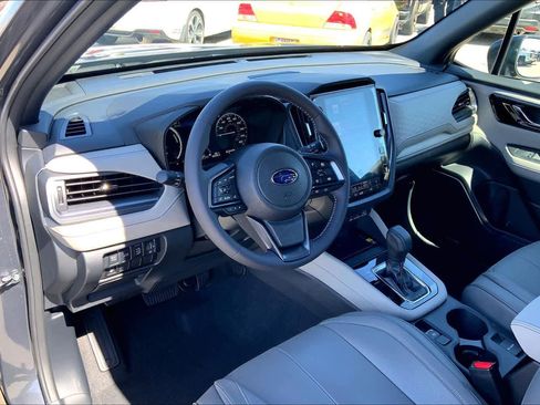 Used 2025 Subaru Forester Limited image 18