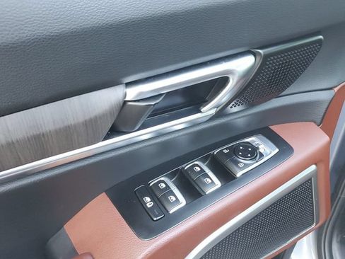 Certified 2023 Kia Telluride EX w/ EX Captain's Chair Package FWD image 20