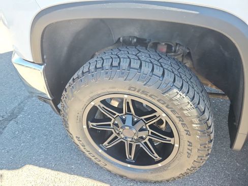 Used 2022 Chevrolet Silverado 2500 LT w/ Convenience Package AWD/4WD image 19
