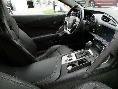Used 2017 Chevrolet Corvette Stingray Coupe w/ Battery Protection Package RWD image 13