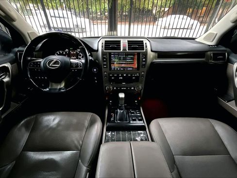 Used 2020 Lexus GX 460 Luxury image 15