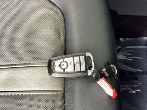 Used 2019 Ford F250 Platinum w/ Platinum Ultimate Package image 41