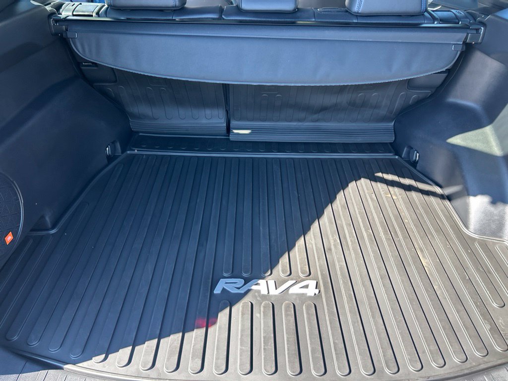 Used 2022 Toyota RAV4 XSE AWD/4WD image 26