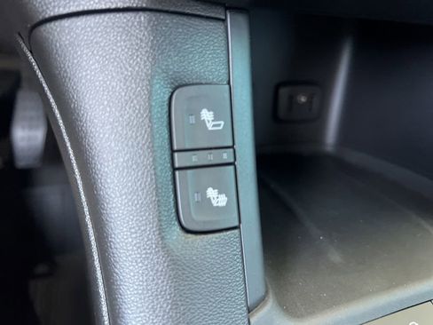 Used 2019 GMC Acadia SLT w/ Black Edition FWD image 59