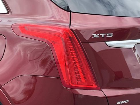 Used 2017 Cadillac XT5 Platinum image 10
