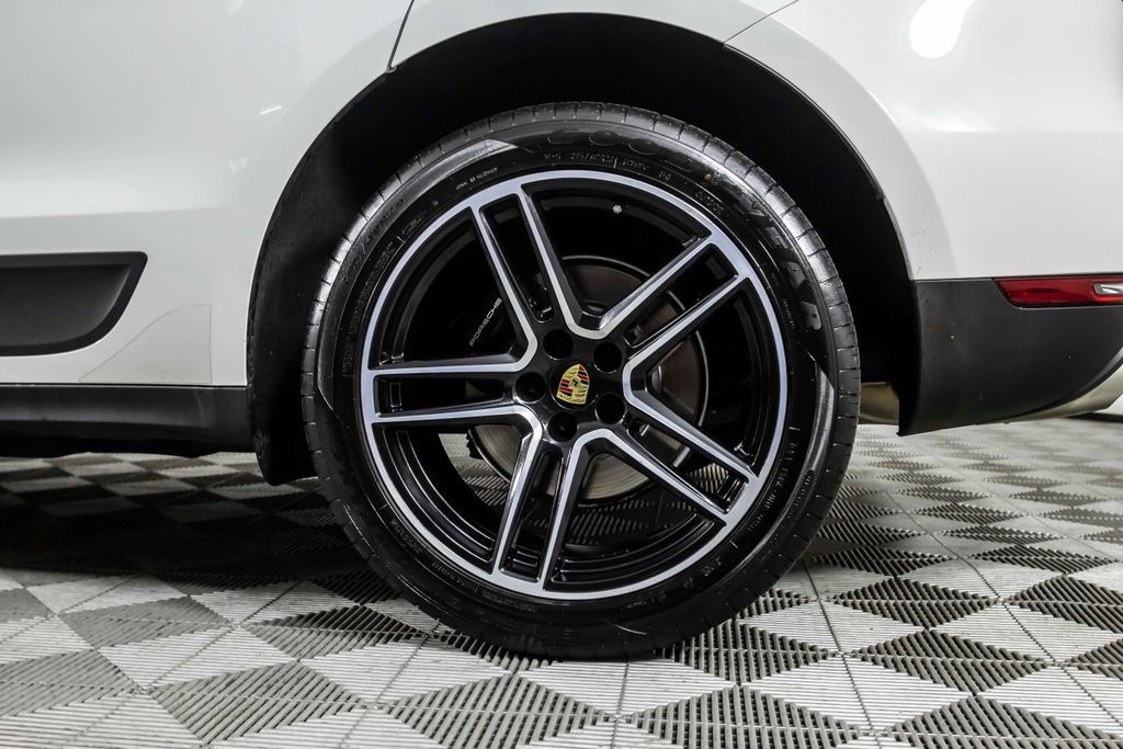 Used 2020 Porsche Macan AWD/4WD image 50