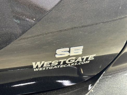 Used 2025 Mitsubishi Outlander AWD image 45