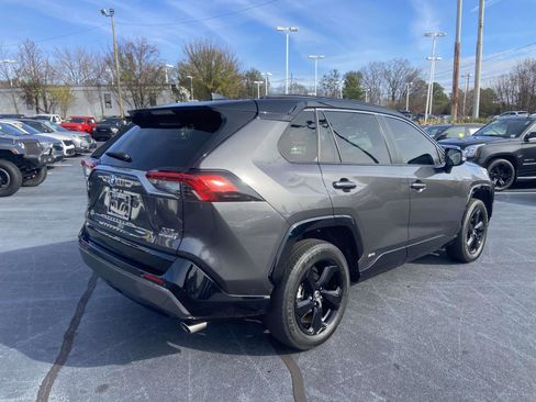 Used 2021 Toyota RAV4 XSE image 9