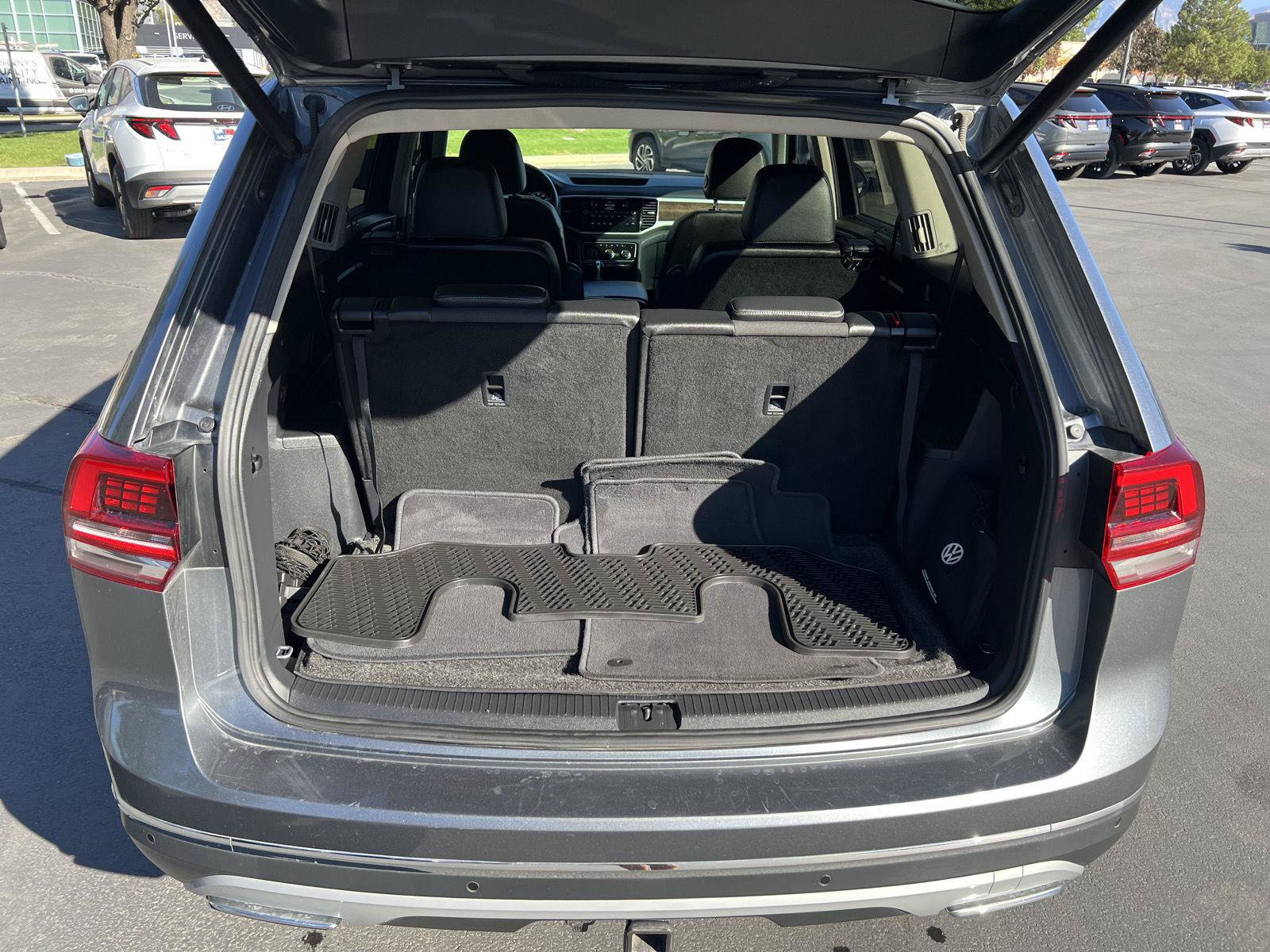 Used 2019 Volkswagen Atlas SEL Premium AWD/4WD image 9