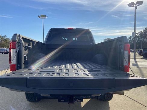 Used 2019 Ford F250 Lariat w/ Lariat Ultimate Package image 8