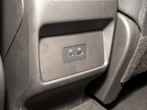 Used 2023 Nissan Rogue SV image 7