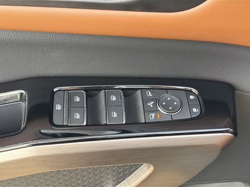 New 2025 Nissan Pathfinder Platinum image 18