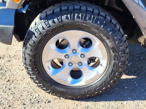 Used 2014 Jeep Wrangler Sahara w/ Dual Top Group image 9