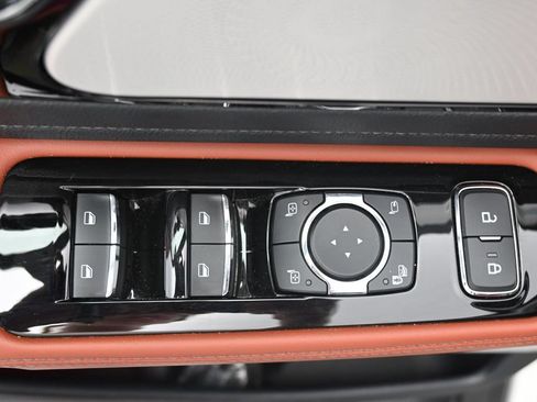 Used 2025 Lincoln Aviator Reserve w/ Luxury Package AWD/4WD image 19
