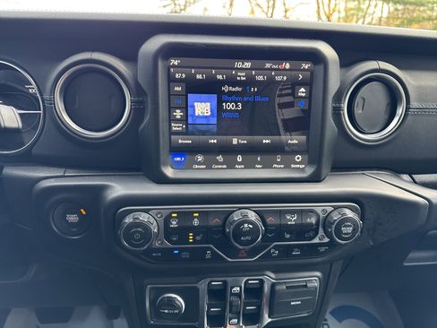 Certified 2022 Jeep Wrangler Unlimited Rubicon 4xe w/ Steel Bumper Group image 19