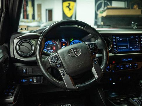 Used 2023 Toyota Tacoma TRD Sport AWD/4WD image 14