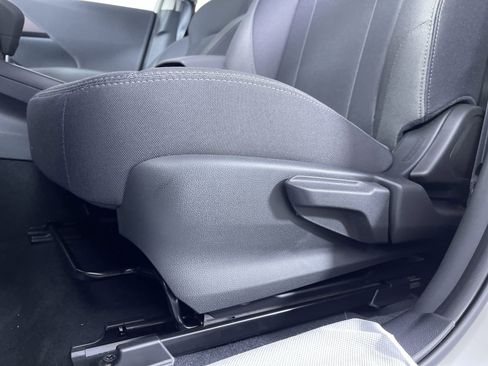 Used 2025 Subaru Impreza 2.0i image 13