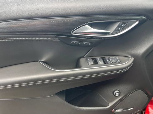 Used 2021 Buick Envision Essence w/ Technology Package I AWD/4WD image 8