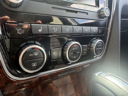 Used 2013 Volkswagen Passat TDI SEL Premium FWD image 36