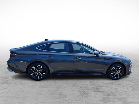 Used 2025 Hyundai Sonata SEL FWD image 6