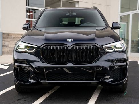 Used 2022 BMW X5 xDrive40i w/ M Sport Package AWD/4WD image 4