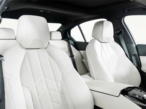 Used 2025 BMW i5 xDrive40 w/ M Sport Package image 34