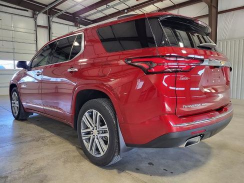 Used 2023 Chevrolet Traverse High Country image 3