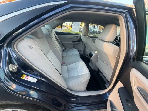 Used 2015 Toyota Camry LE image 15