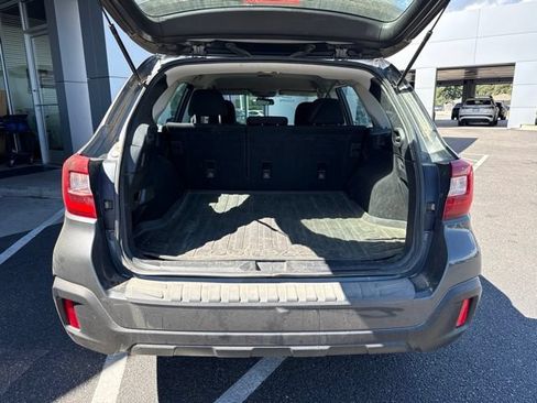 Used 2018 Subaru Outback 2.5i AWD/4WD image 5
