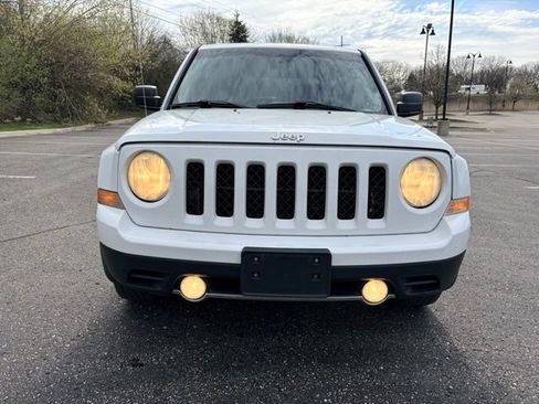 Used 2014 Jeep Patriot Limited w/ Sun/Sound Group image 8