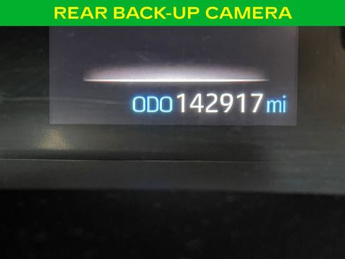 Used 2022 Toyota RAV4 LE AWD/4WD image 19