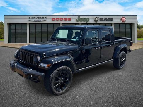 Used 2024 Jeep Gladiator Sport AWD/4WD image 7