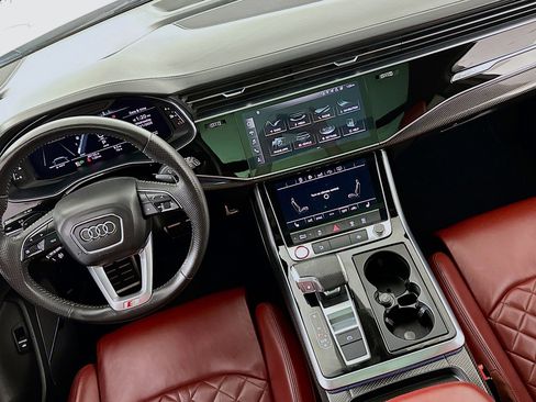 Used 2020 Audi SQ7 Premium Plus w/ Driver Assistance Package image 19