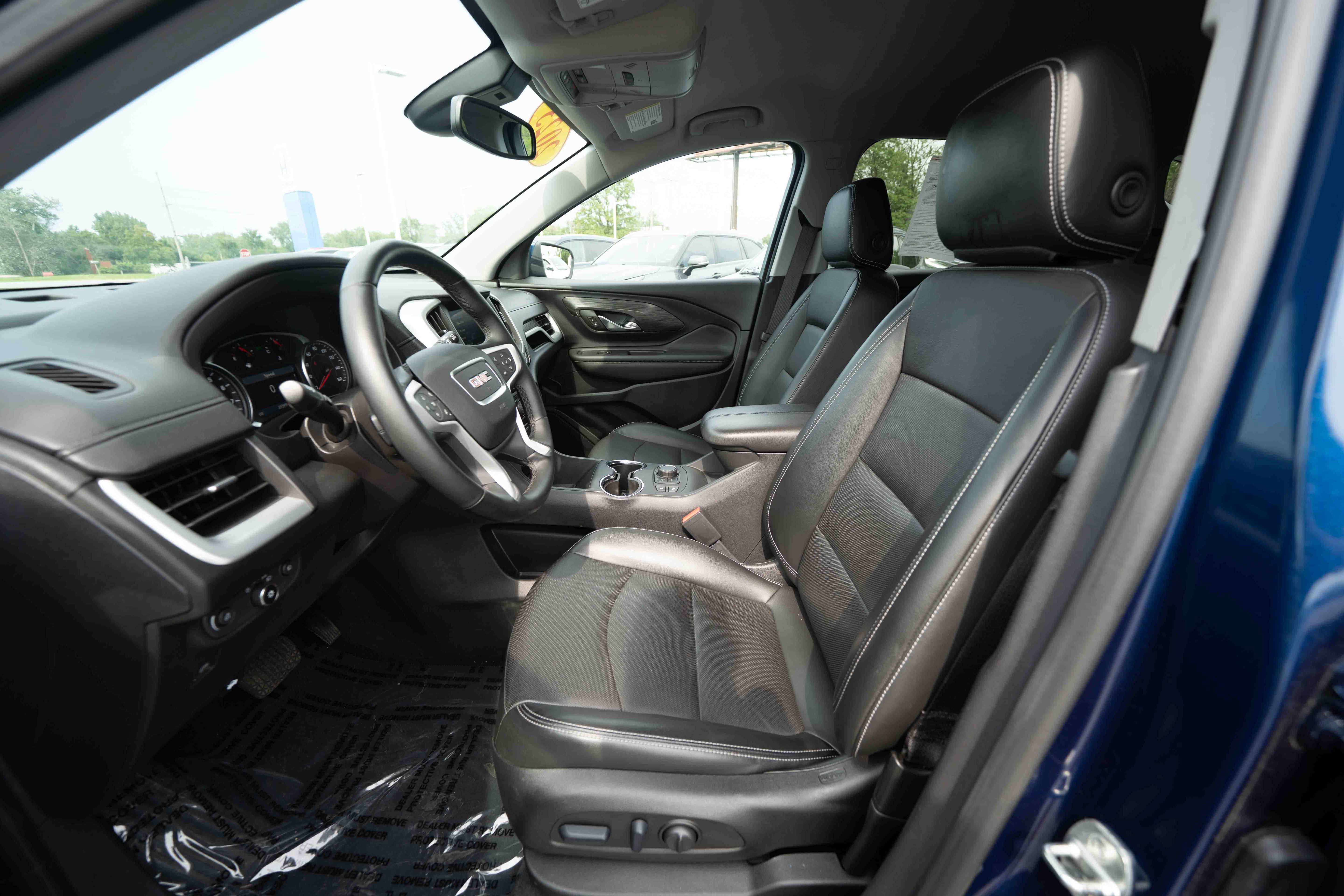 Used 2023 GMC Terrain SLT AWD/4WD image 9