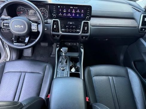 Used 2023 Kia Sorento S w/ Panoramic Sunroof Package AWD/4WD image 21