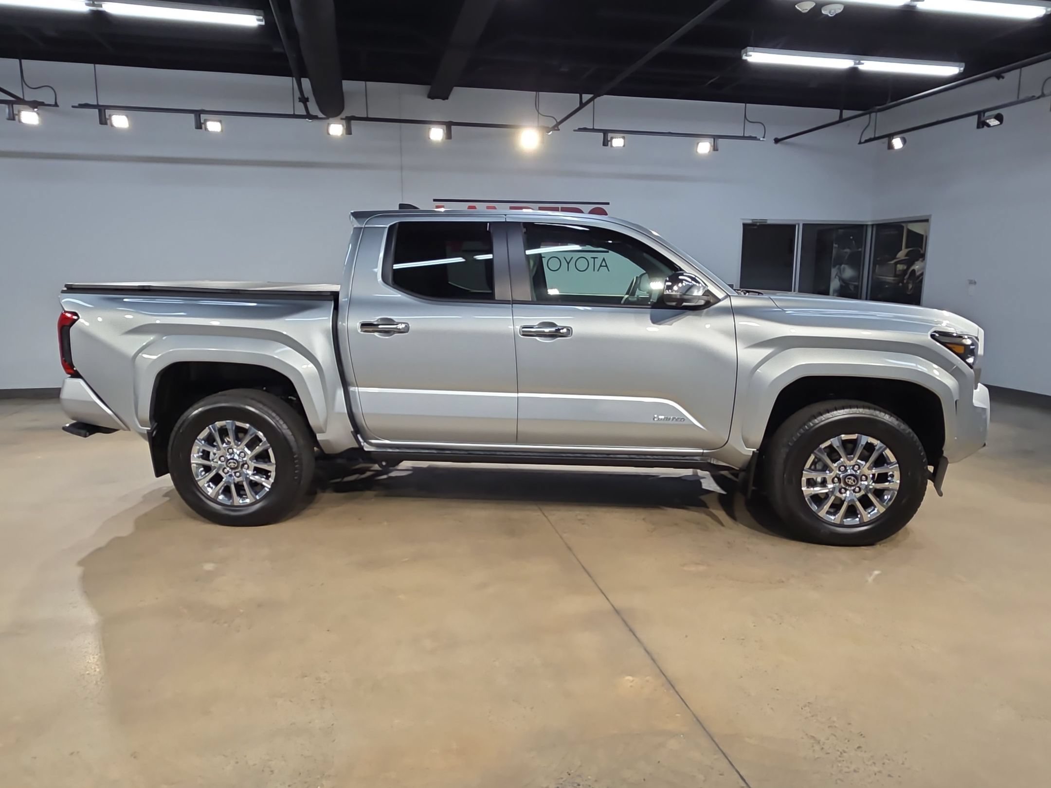 Certified 2024 Toyota Tacoma Limited w/ Limited Package (LT) AWD/4WD image 8