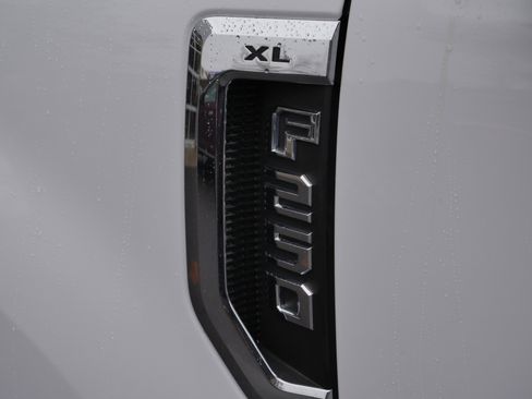 Used 2019 Ford F250 XL w/ Power Equipment Group image 15