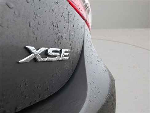Used 2018 Toyota Camry XSE image 31