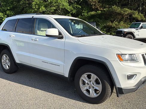 Used 2015 Jeep Grand Cherokee Laredo w/ Quick Order Package 23E AWD/4WD image 5