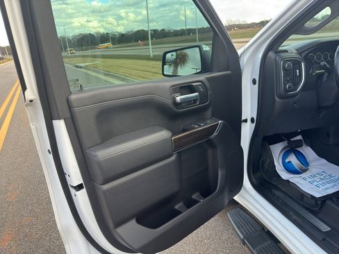 Used 2019 Chevrolet Silverado 1500 LT w/ All-Star Edition image 21