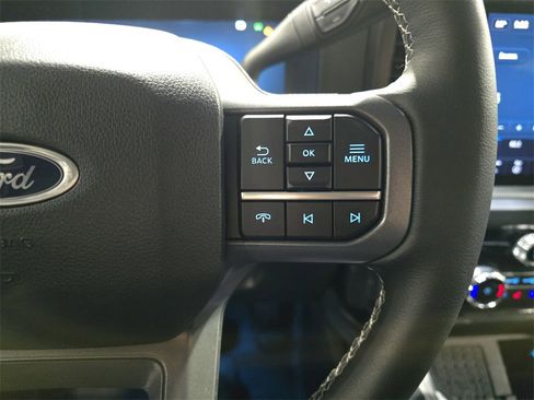 Used 2025 Ford F450 Lariat w/ Chrome Package image 19