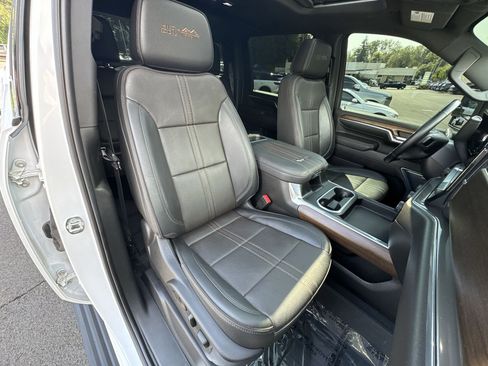 Used 2024 Chevrolet Silverado 3500 High Country w/ High Country Premium Package image 30