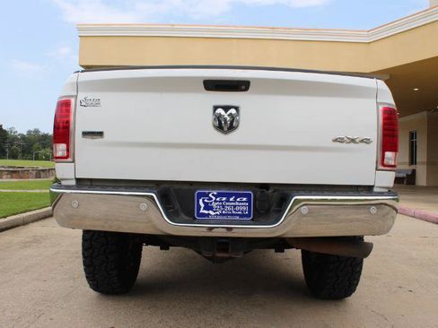 Used 2018 RAM 2500 Laramie w/ Convenience Group AWD/4WD image 15